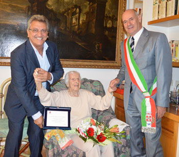 Il sindaco Mazzola, l'assessore Leoni con la signora Girardi