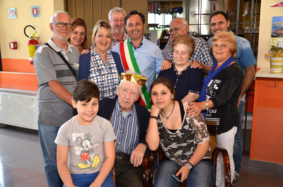 Amedeo Giambi 100 anni con il vicesindaco, parenti e amici