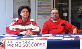 Paolo Matteucci con una volontaria
