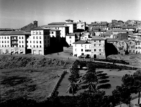 Area dell'attuale Piazza Martiri d'Ungheria alla fine degli anni '40 (Archivio Mauro Galeotti)